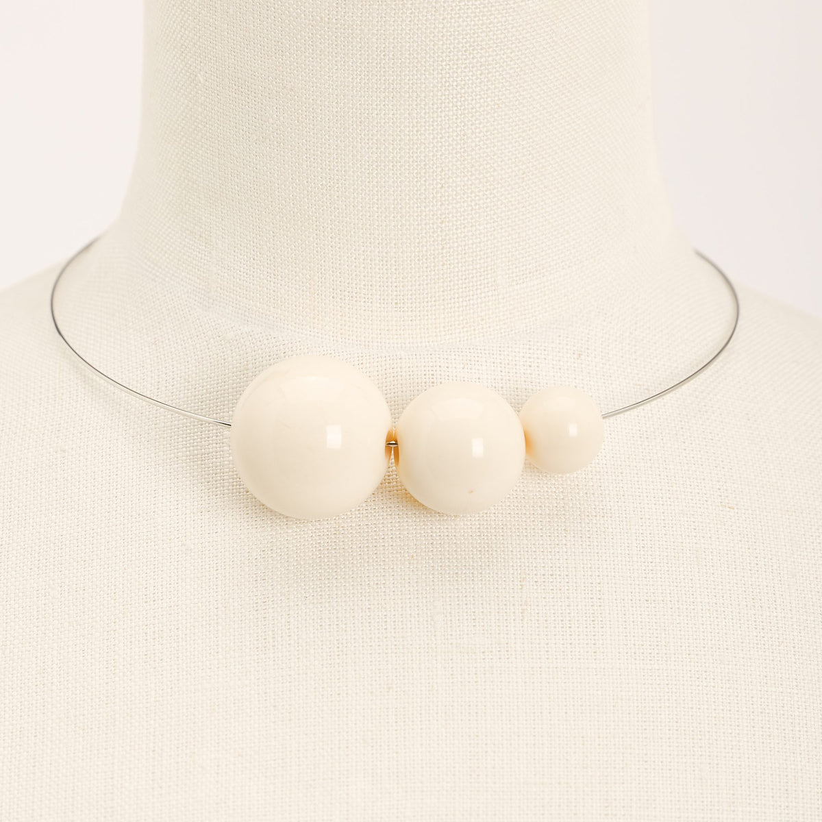 Uno due tre Necklace, ivory