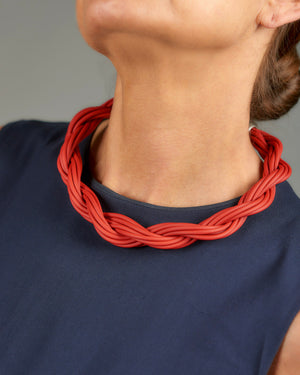 Crown collana