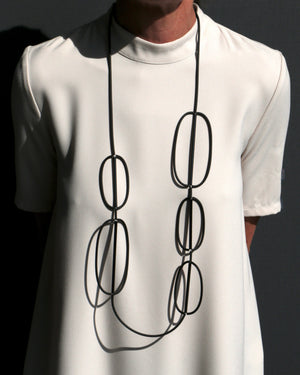 Line collana