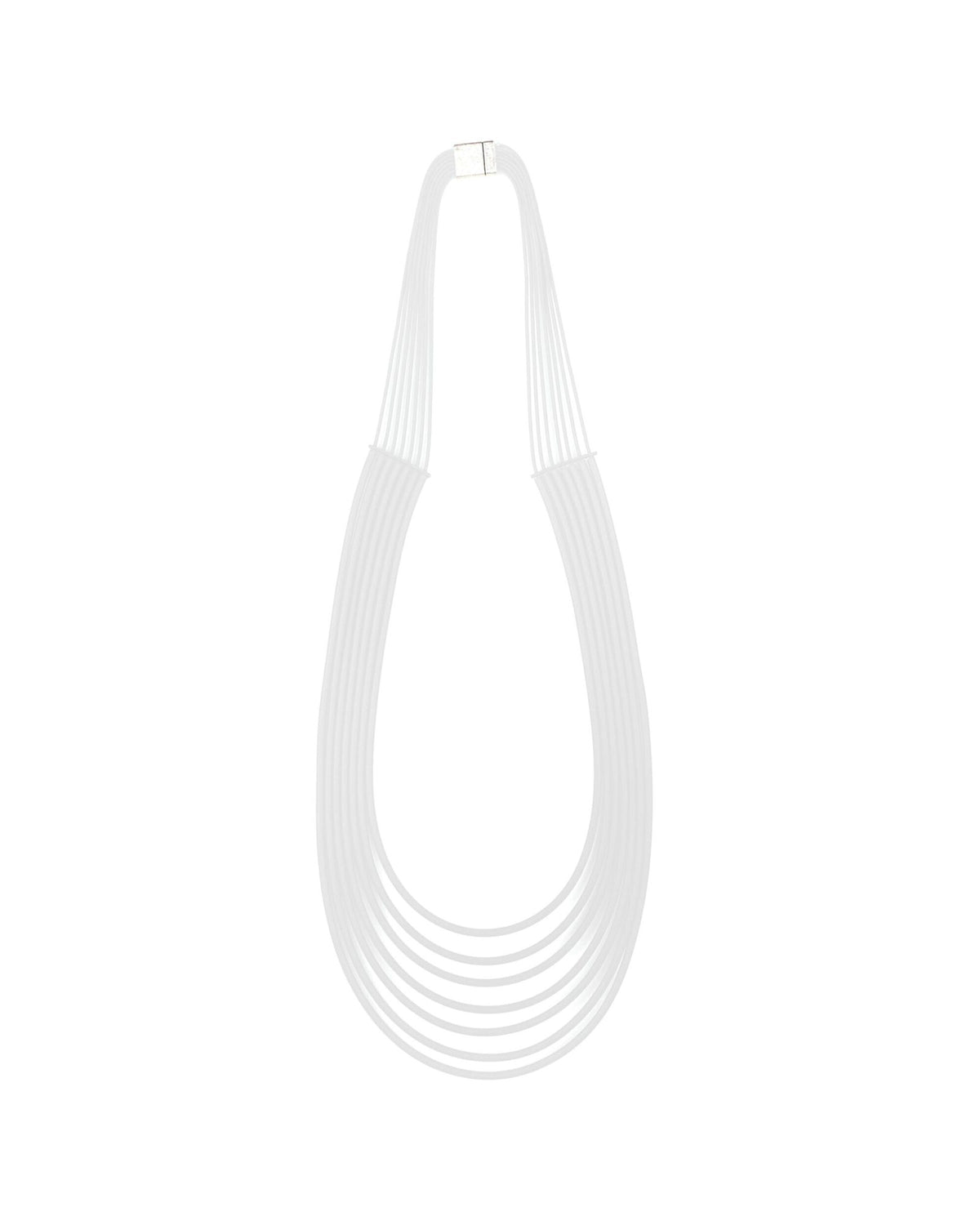 Donna con la Collana Afrika Round Long