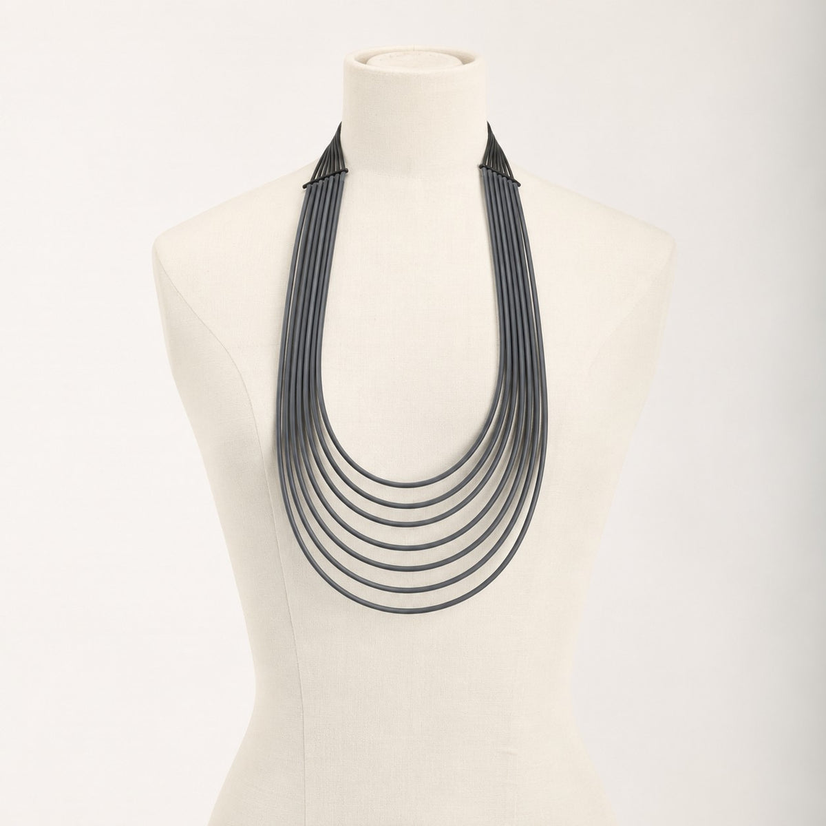 Collana Afrika Round Long, titanio