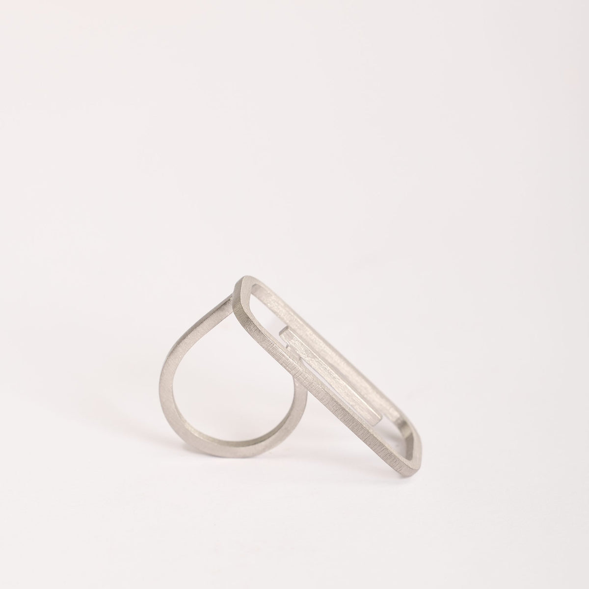 Aria Satin Rhodium ring in 925 sterling silver, on a white background