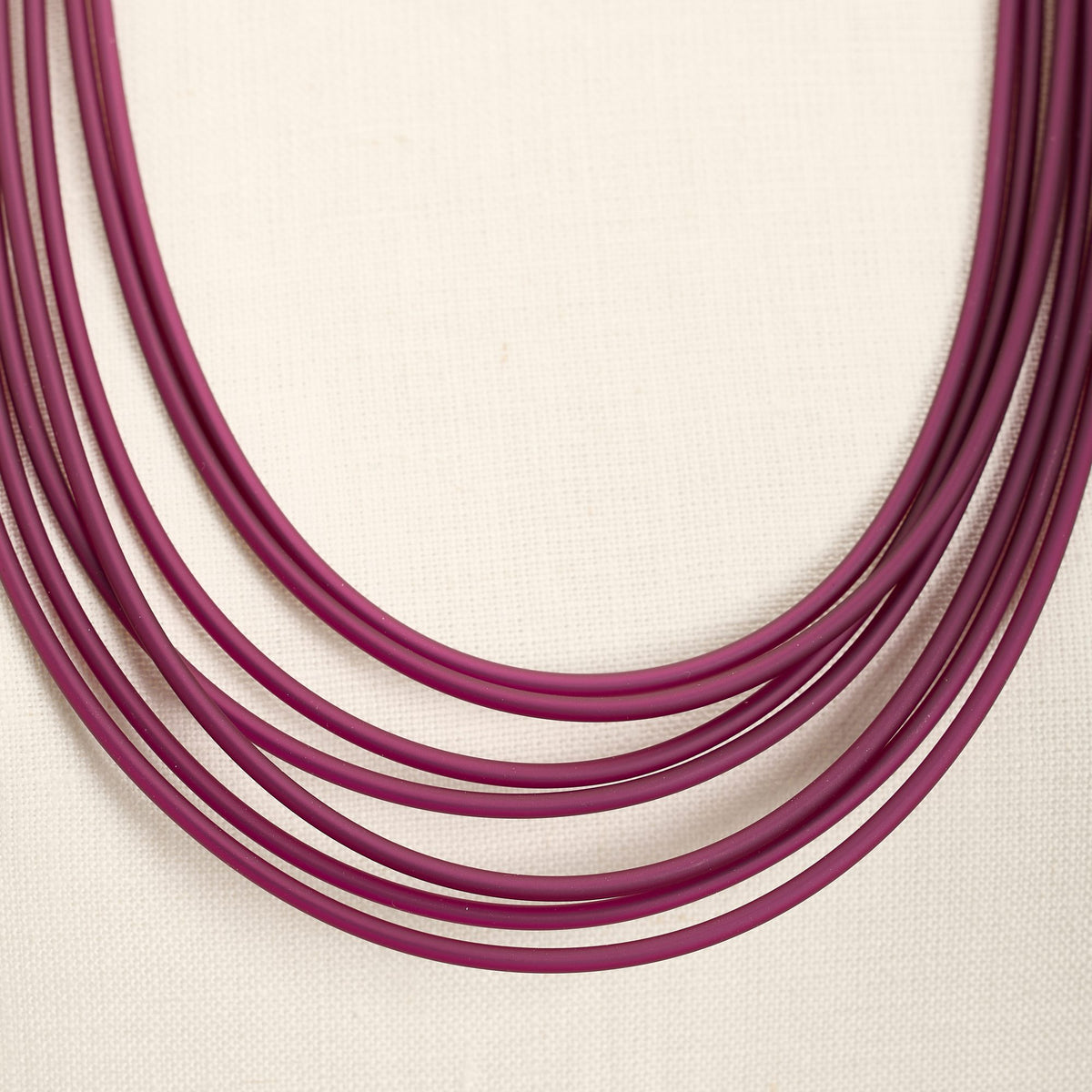 Elle+ Short Necklace, burgundy