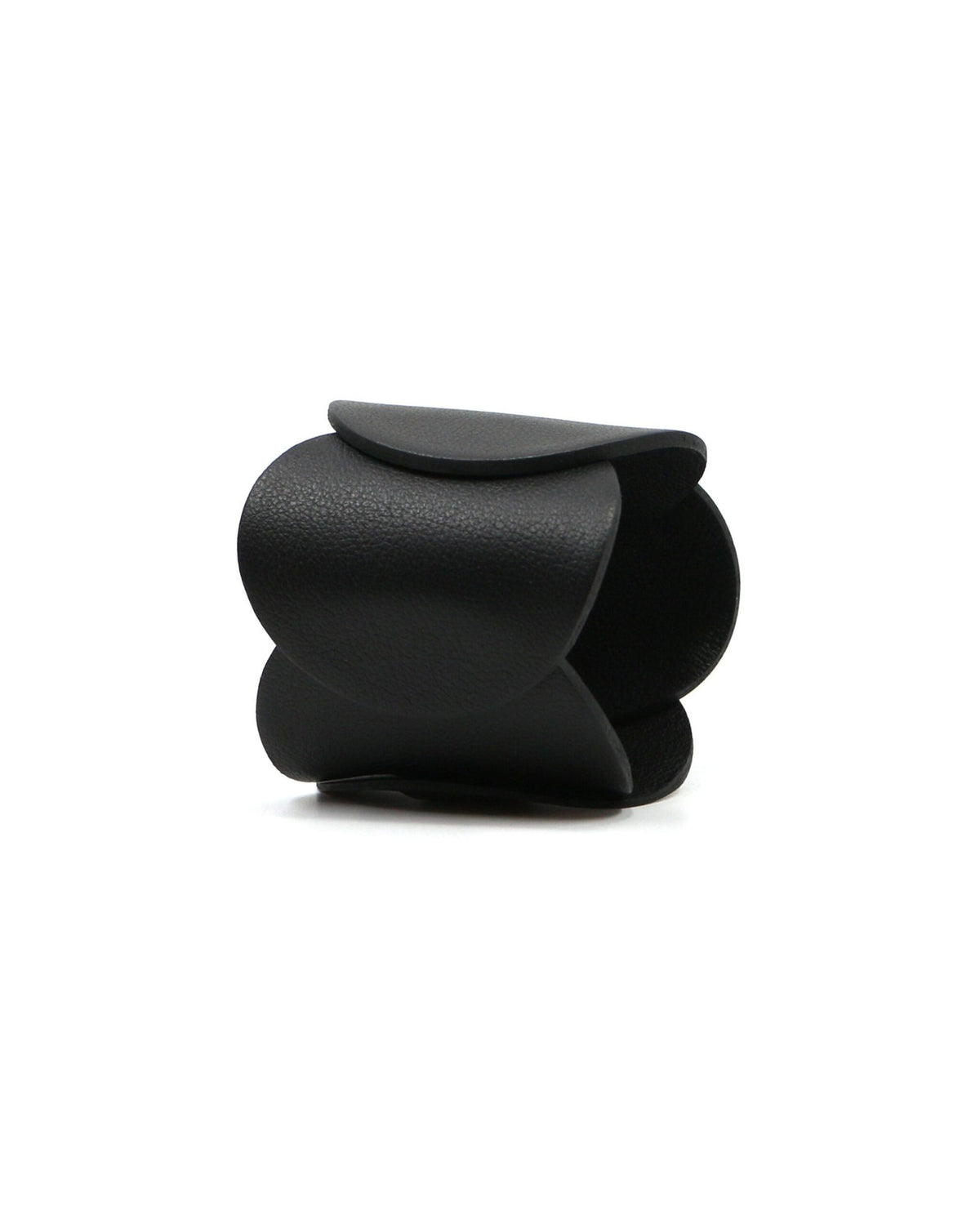 Donna con il Bracciale Fiore