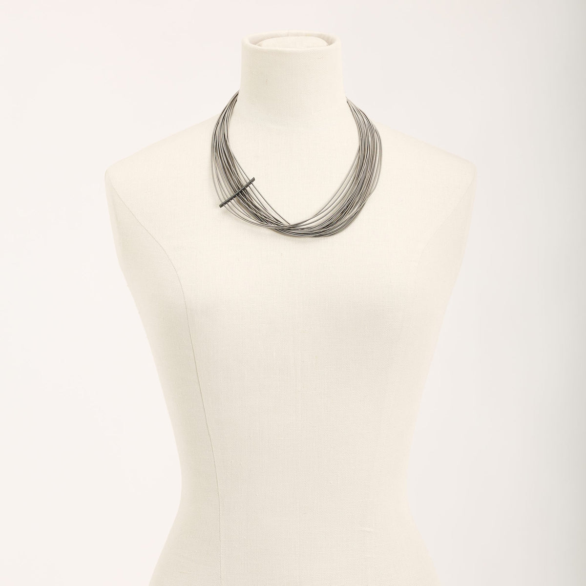 Collana Flow, titanio