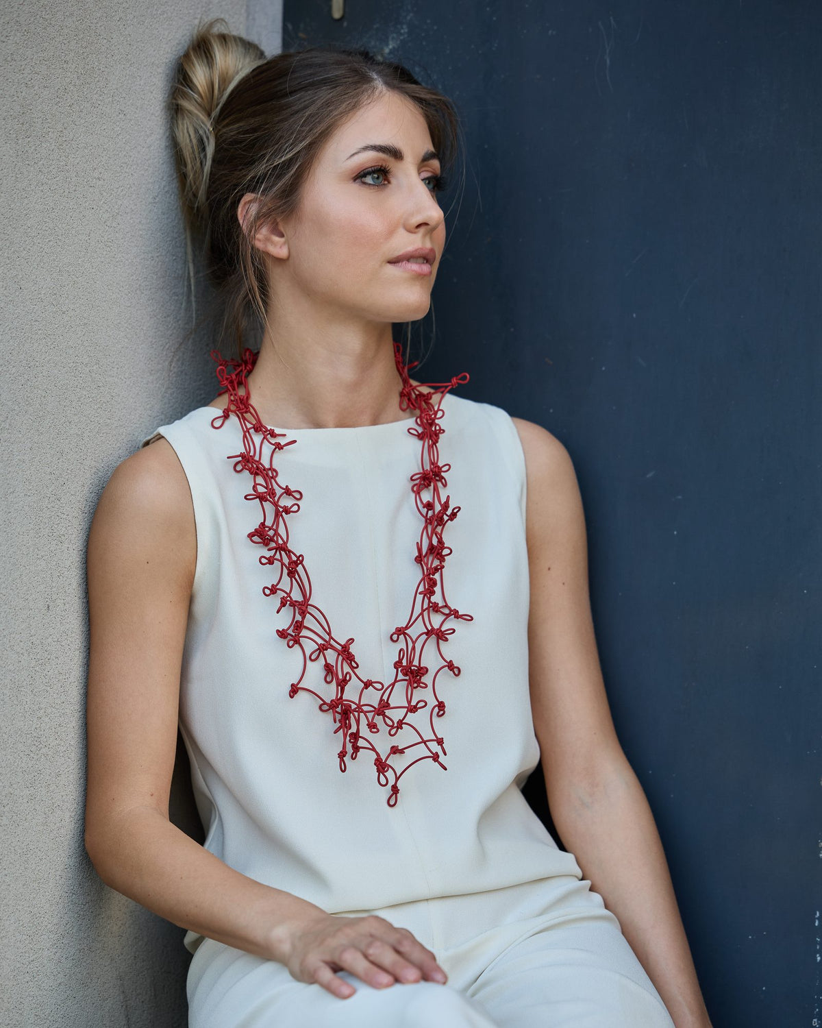 Woman wearing Knots Long Necklace