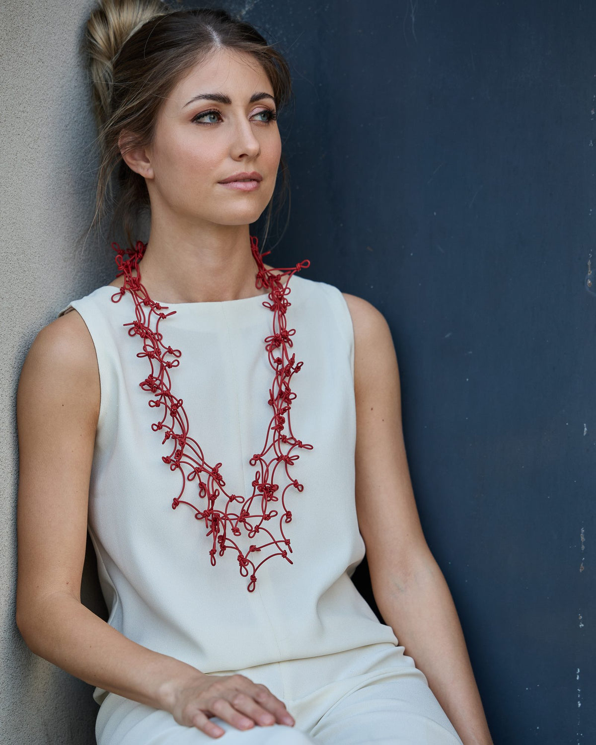 Woman wearing Knots Long Necklace