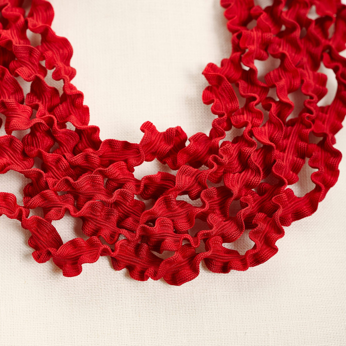 Laccio Short Necklace, red