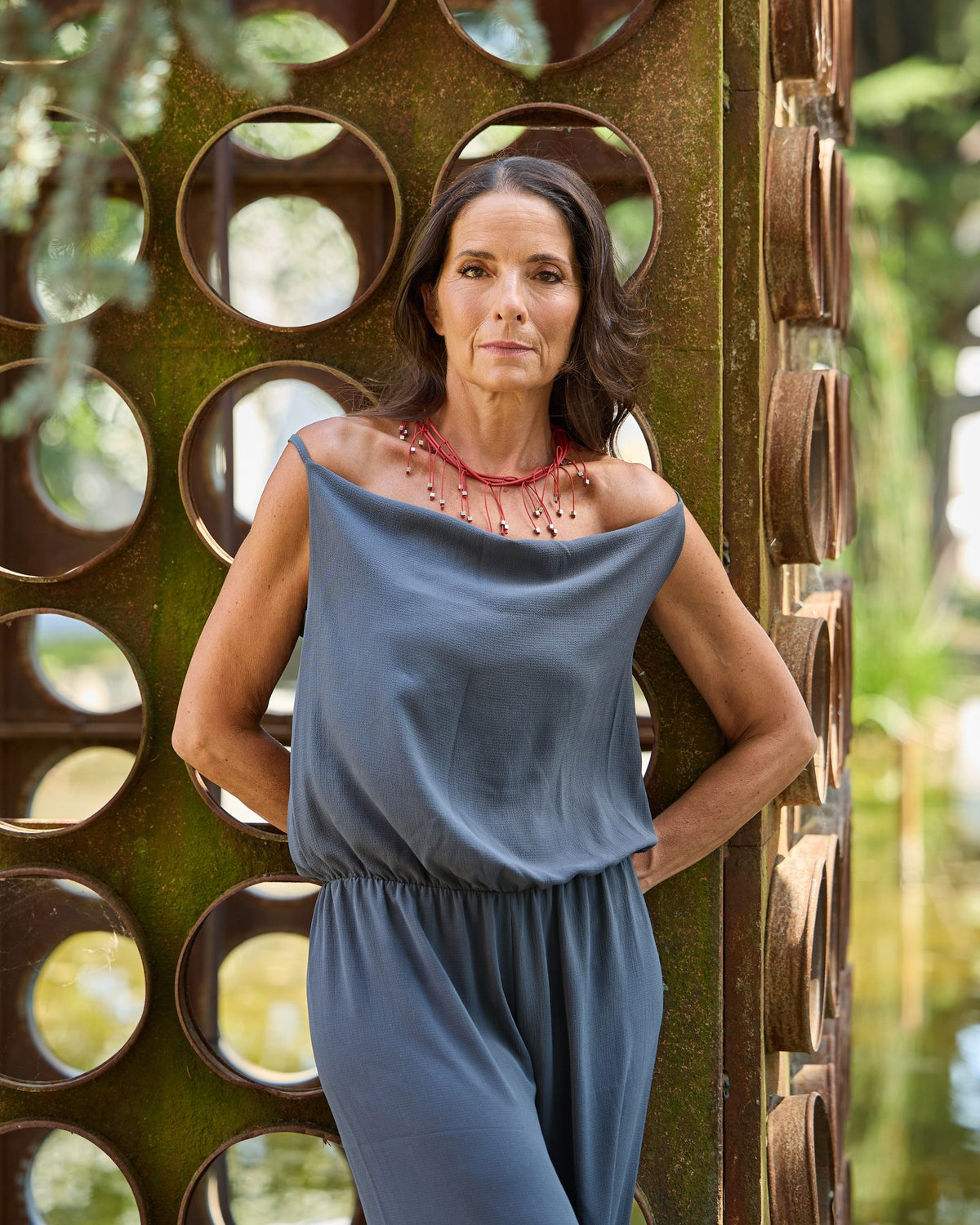 Woman wearing Luce Short Necklace