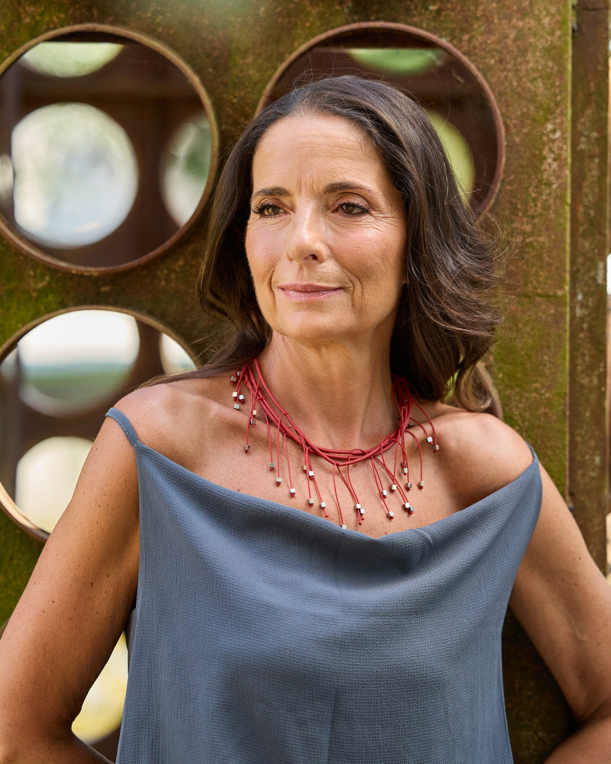 Woman wearing Luce Short Necklace
