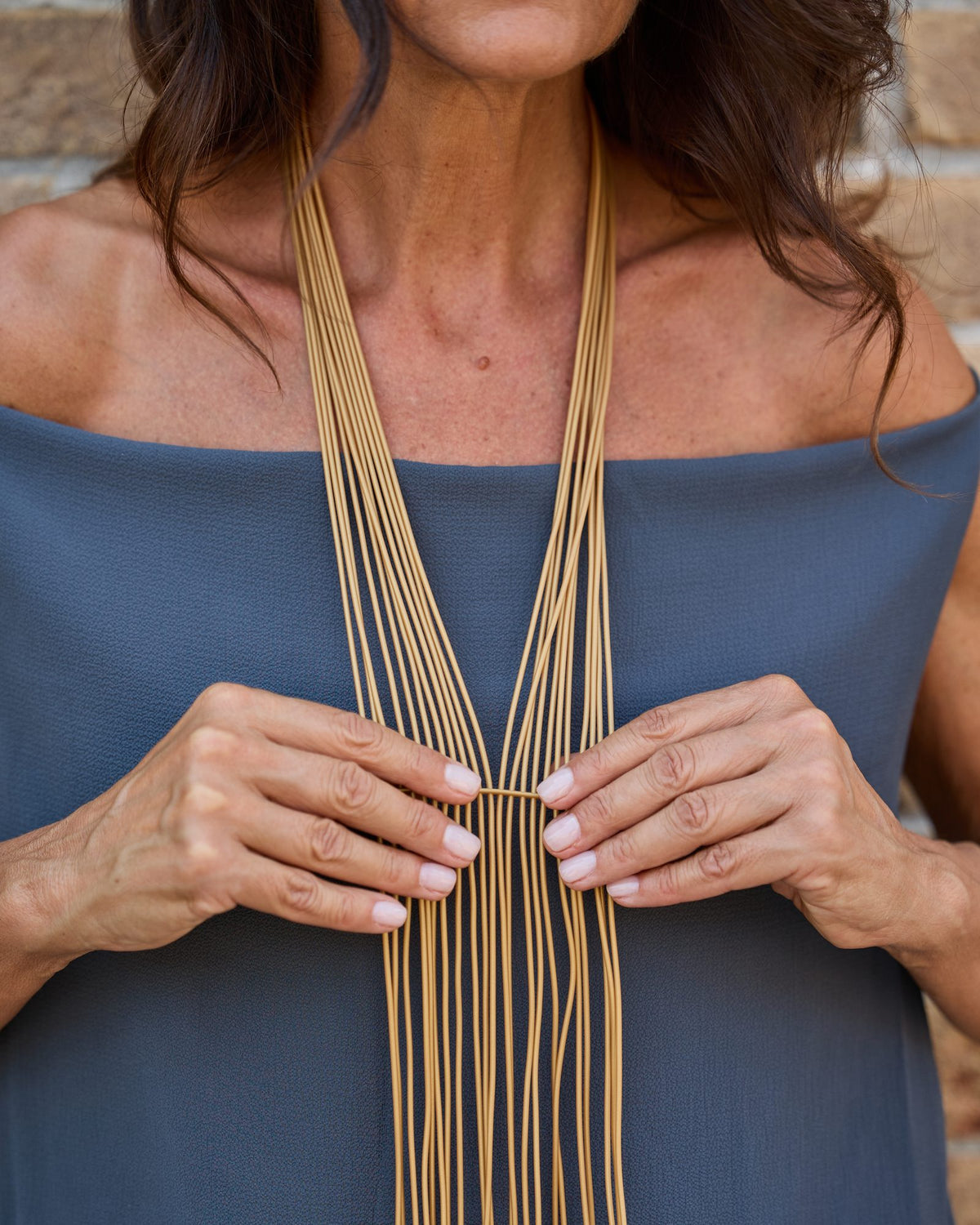 Donna con la Collana Niagara