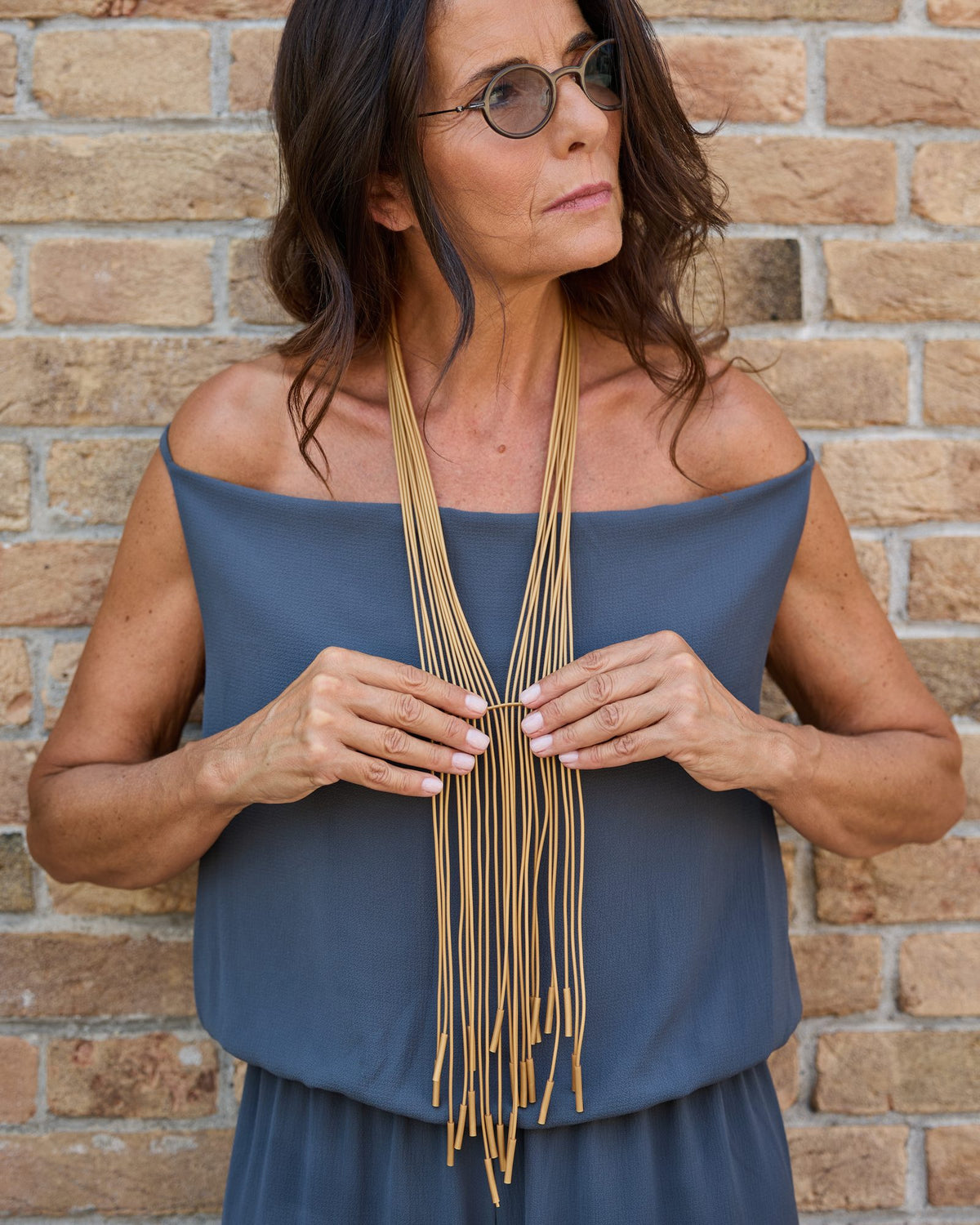 Donna con la Collana Niagara