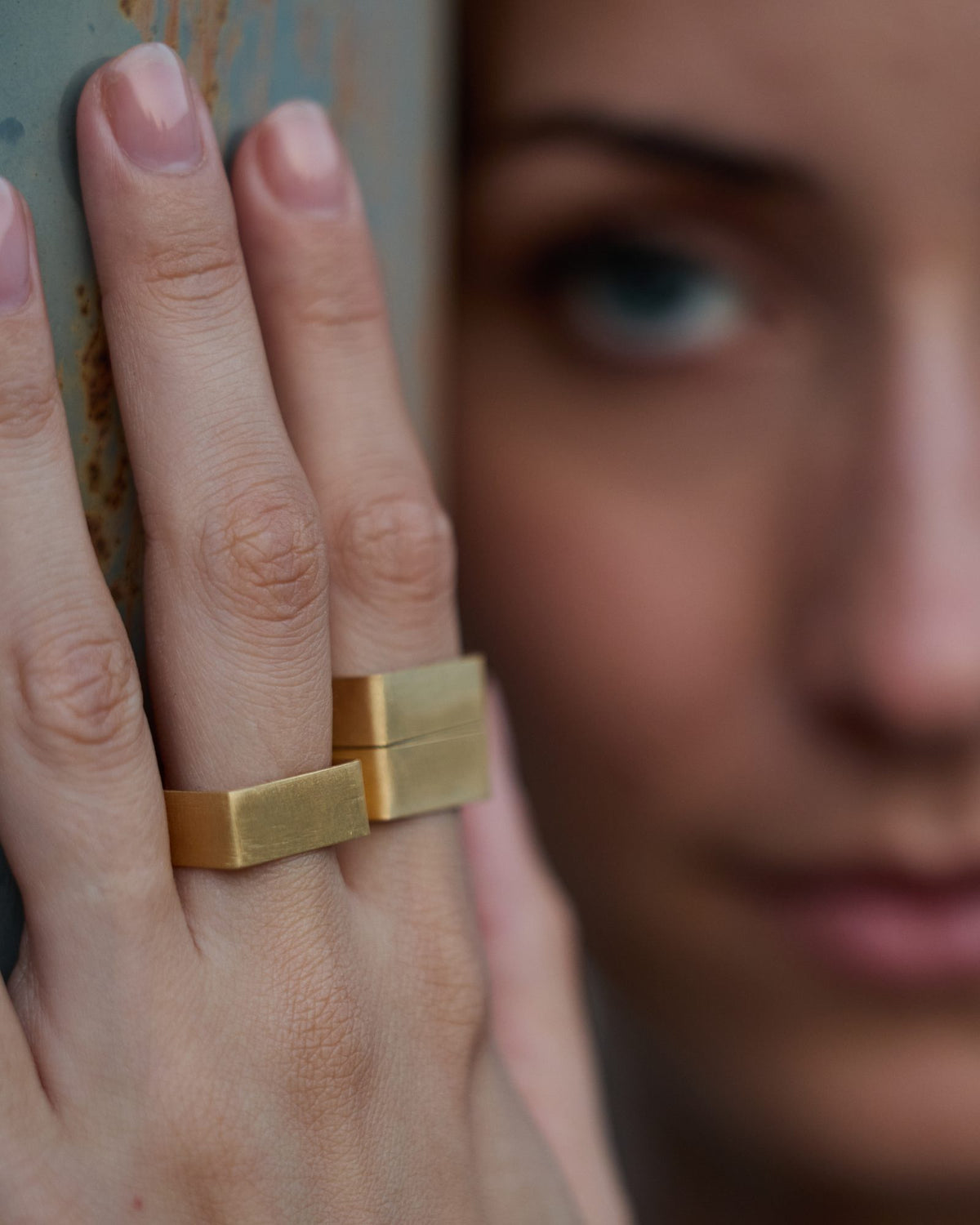Anello QB Line Oro in argento 925, indossato