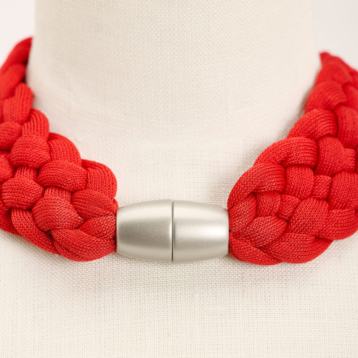 Queen Necklace, red