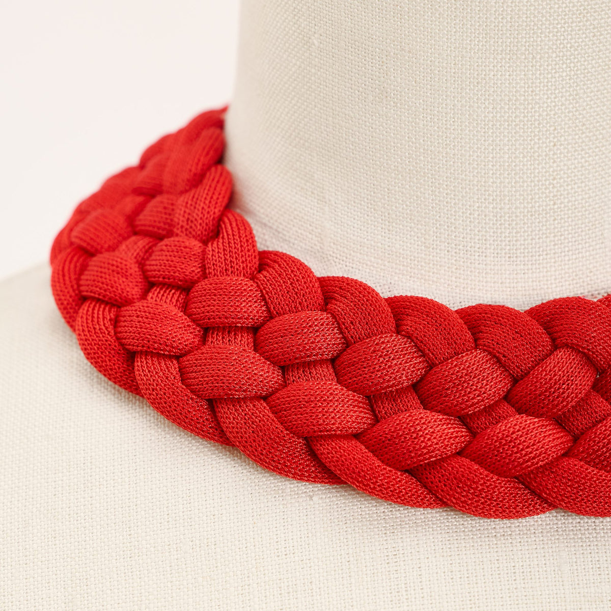 Queen Necklace, red