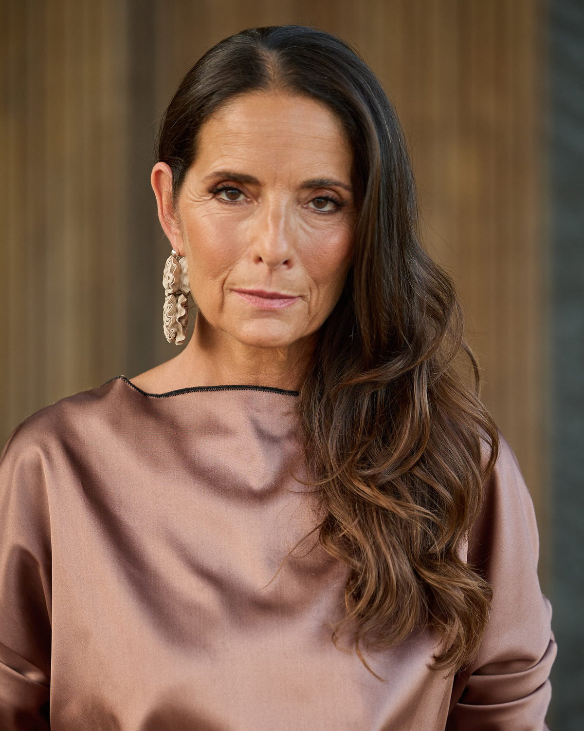 Donna con gli Orecchini Rosae