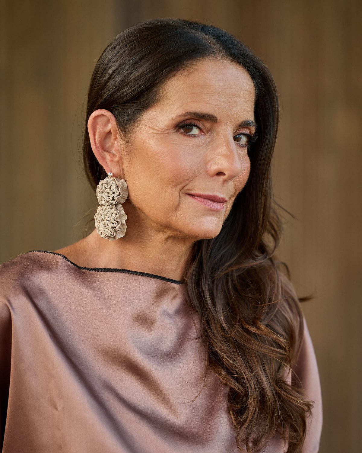 Donna con gli Orecchini Rosae