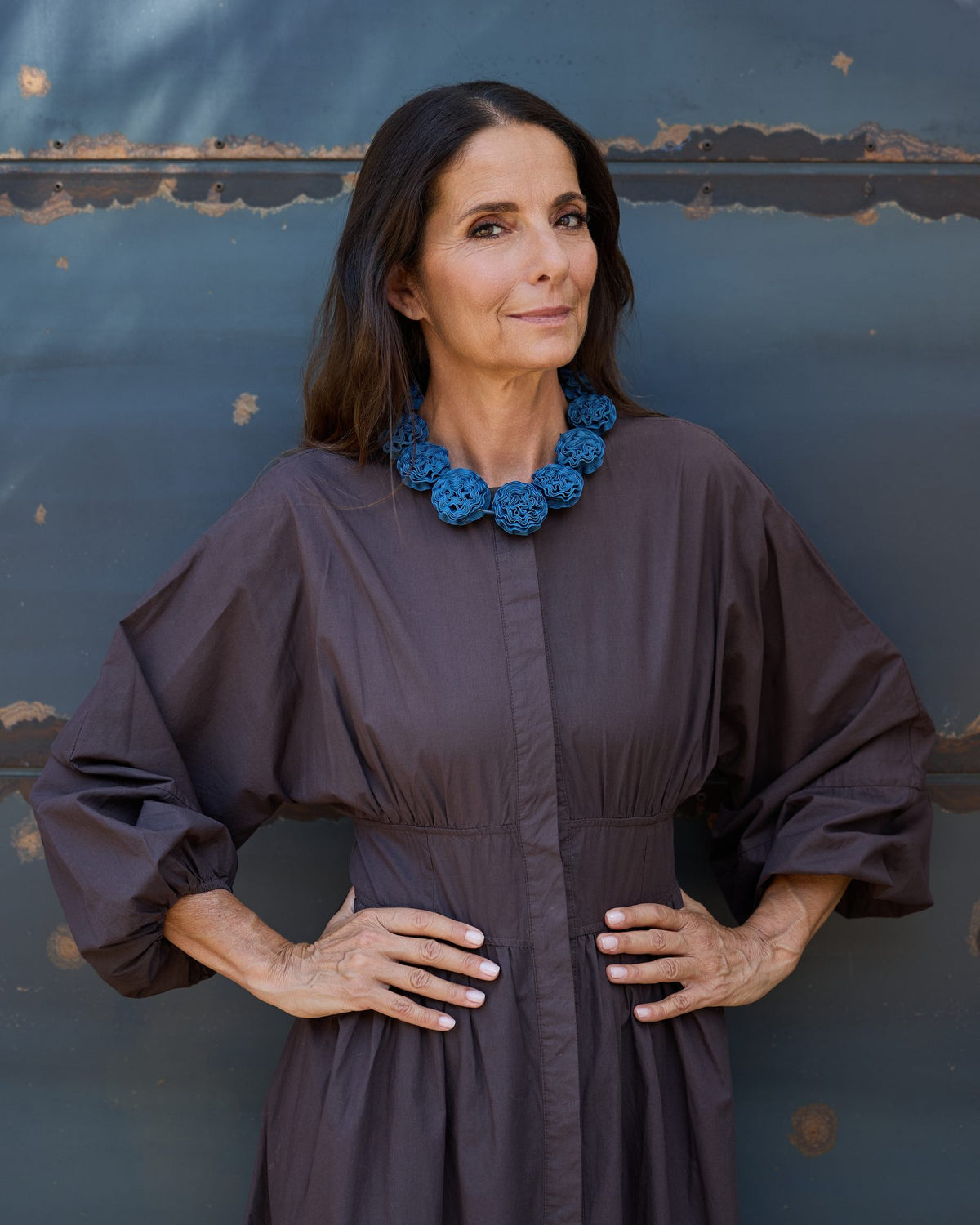 Donna con la Collana Rosae