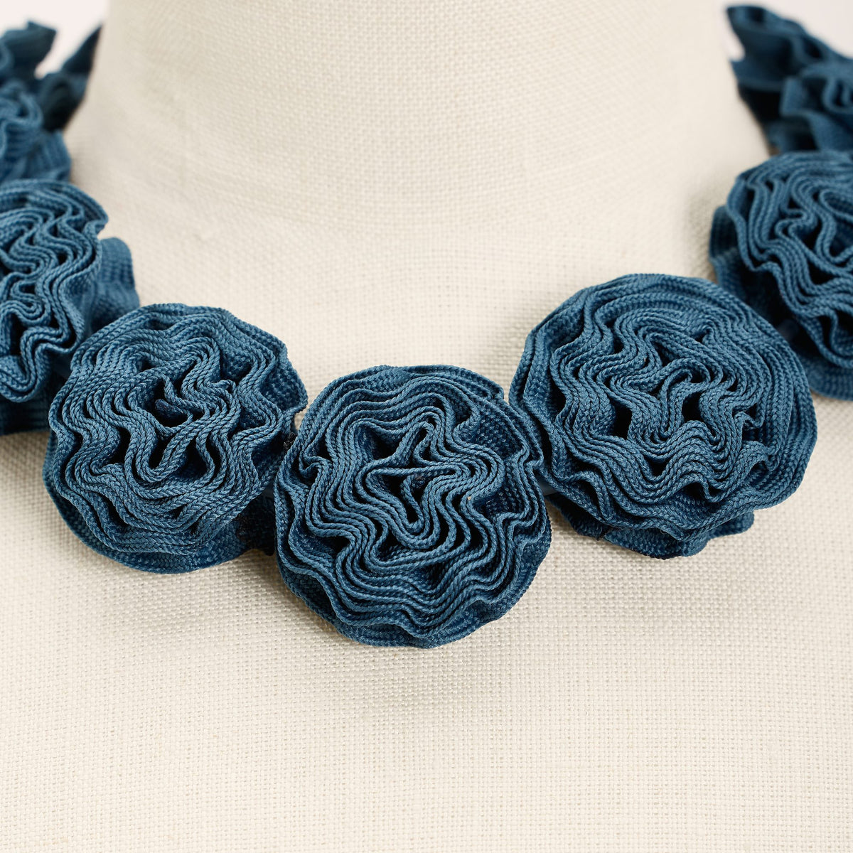 Collana Rosae, ottanio