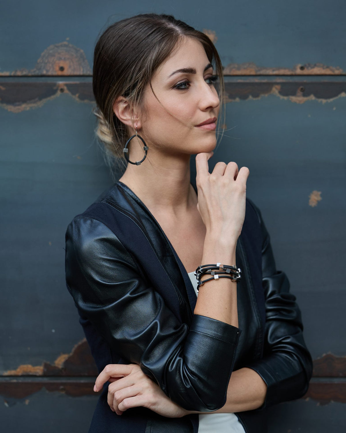 Woman wearing Sirio Bracelet