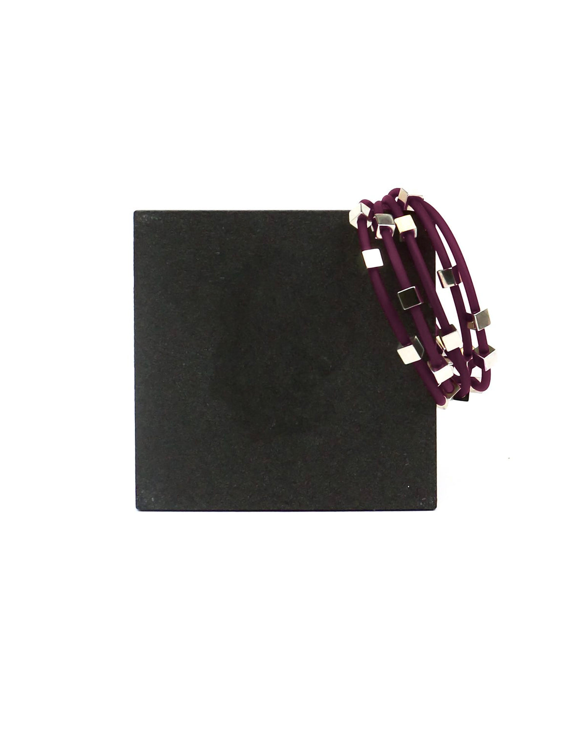 Woman wearing Sirio Bracelet