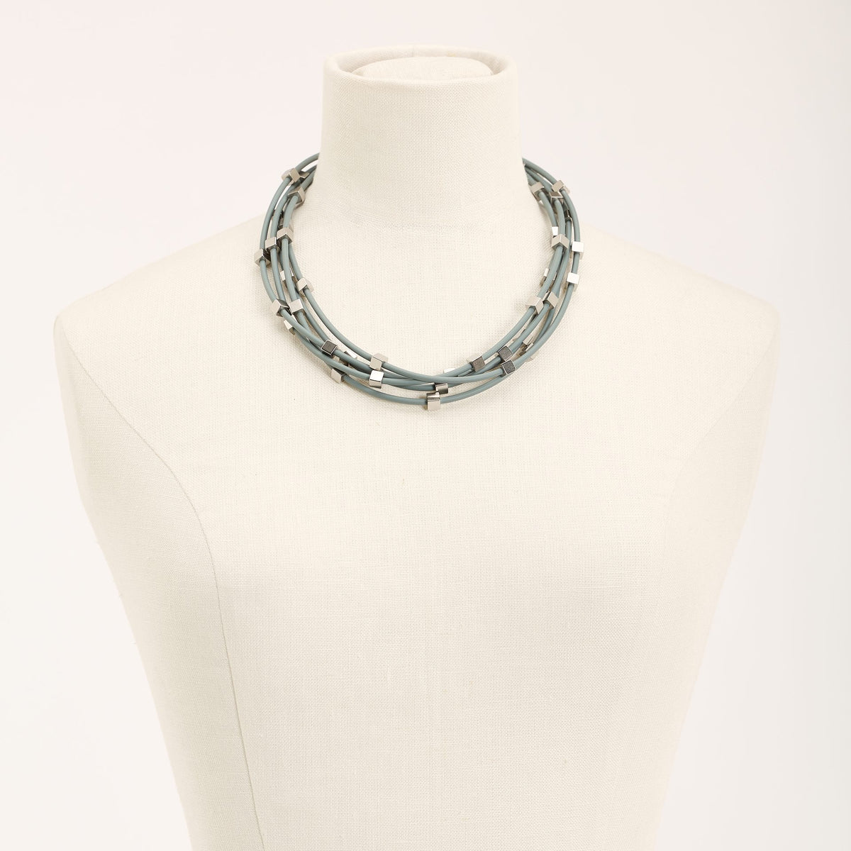 Sirio Necklace, pastel smoke