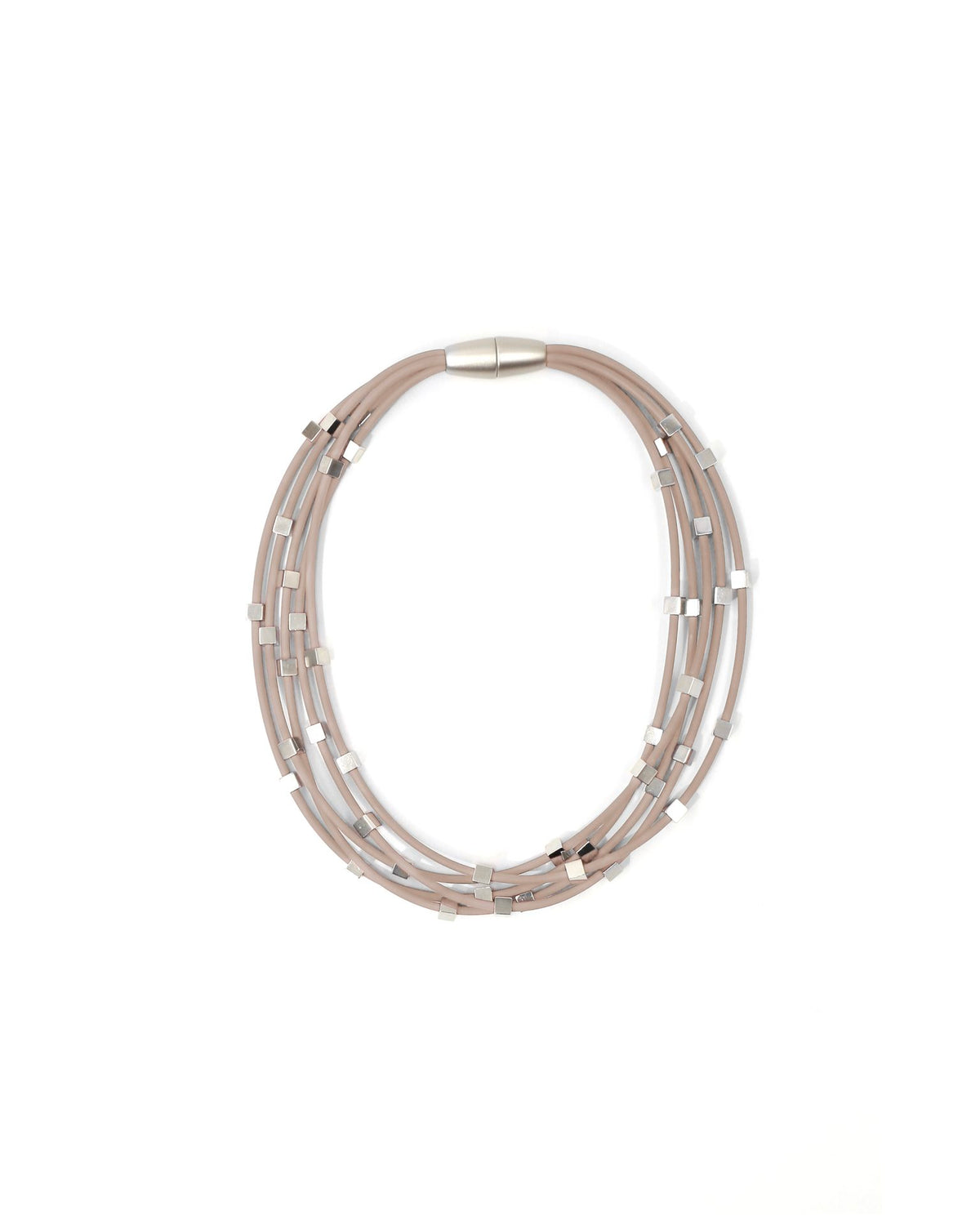 Woman wearing Sirio Necklace