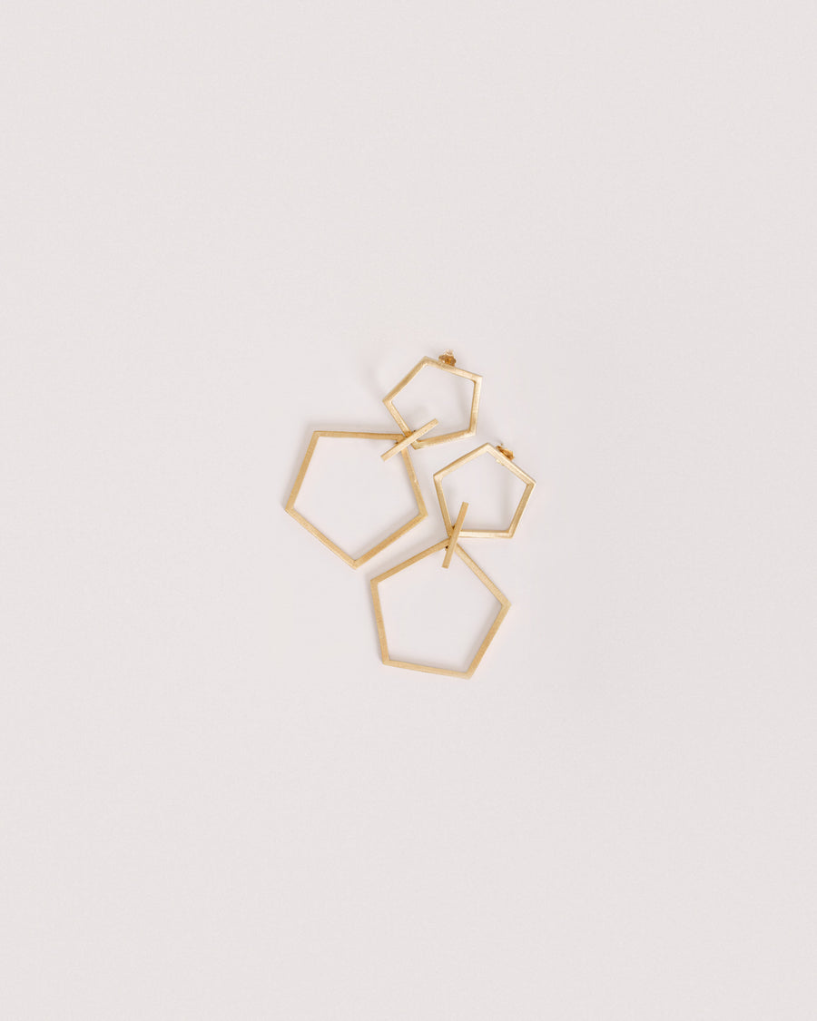 Orecchini Sisters Oro in argento 925, su fondo chiaro