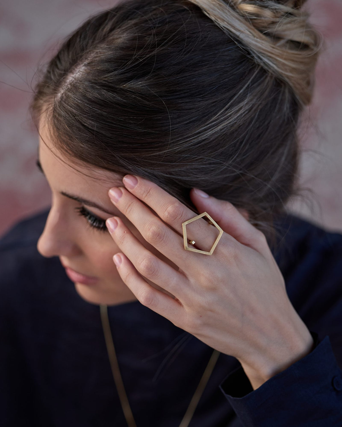 Sisters Gold ring in 925 sterling silver, worn
