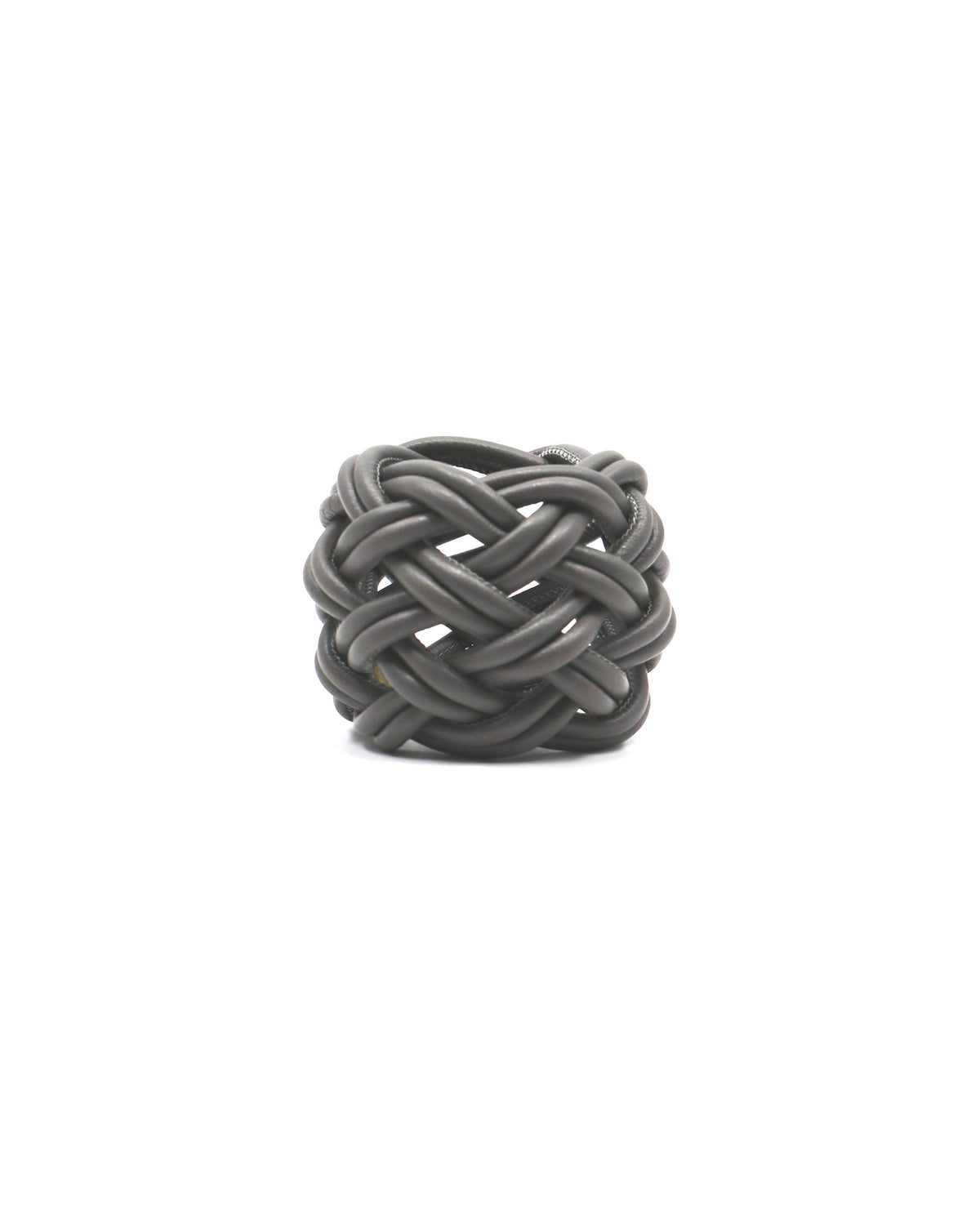 Donna con il Bracciale Turbante Pelle