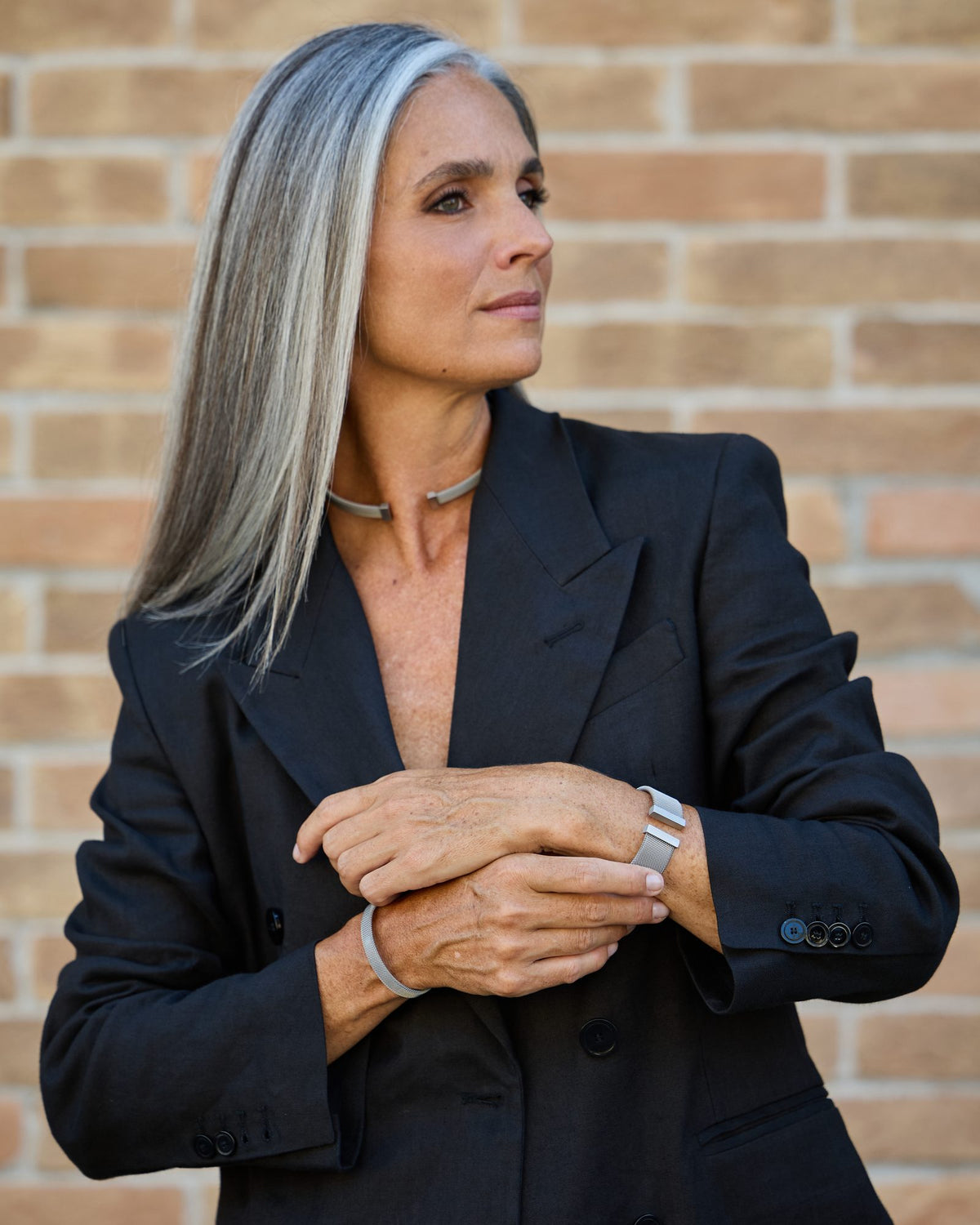 Donna con il Bracciale Vis+