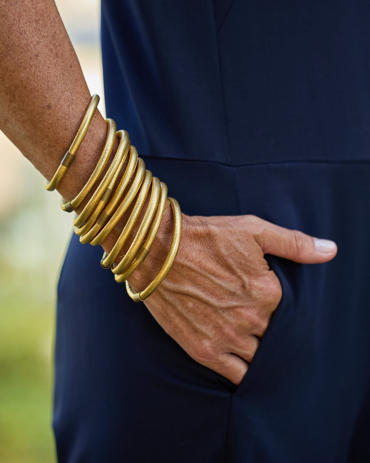 Donna con il Bracciale Zoe 10