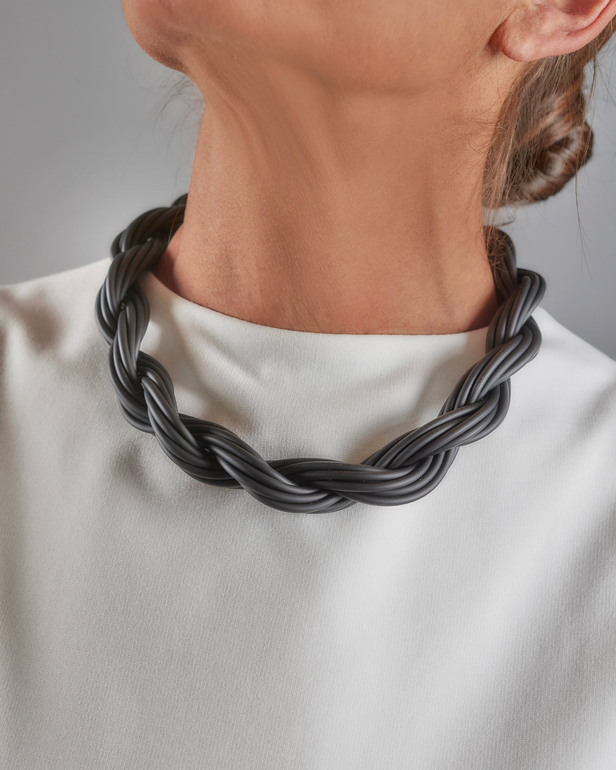 Crown collana