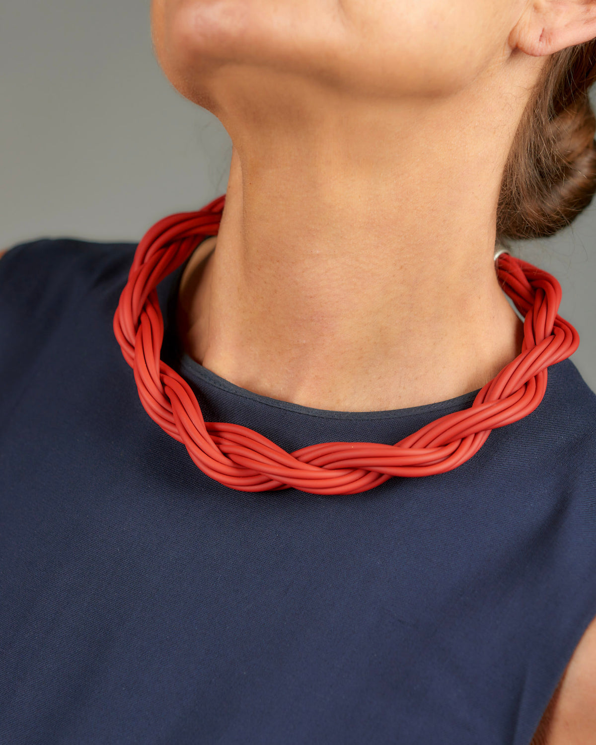 Crown collana