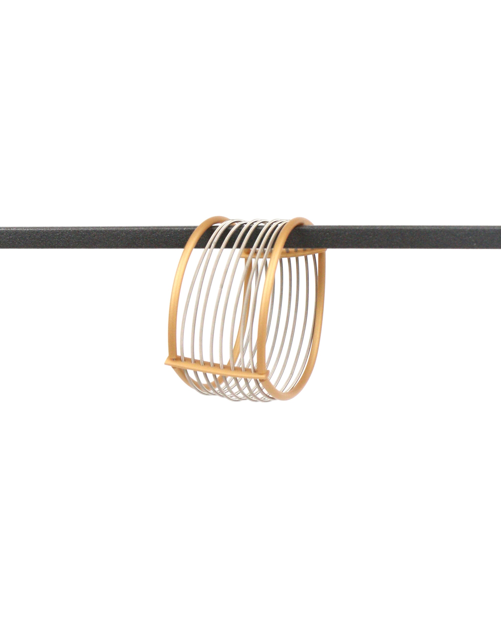 Flow bracelet