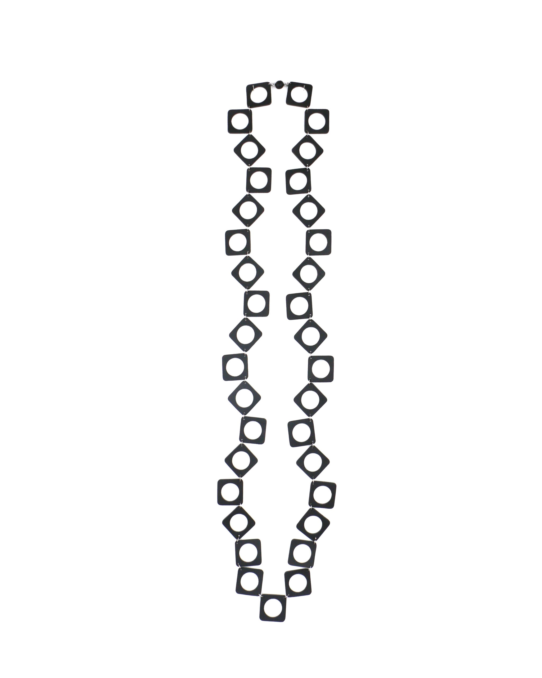 Dama necklace
