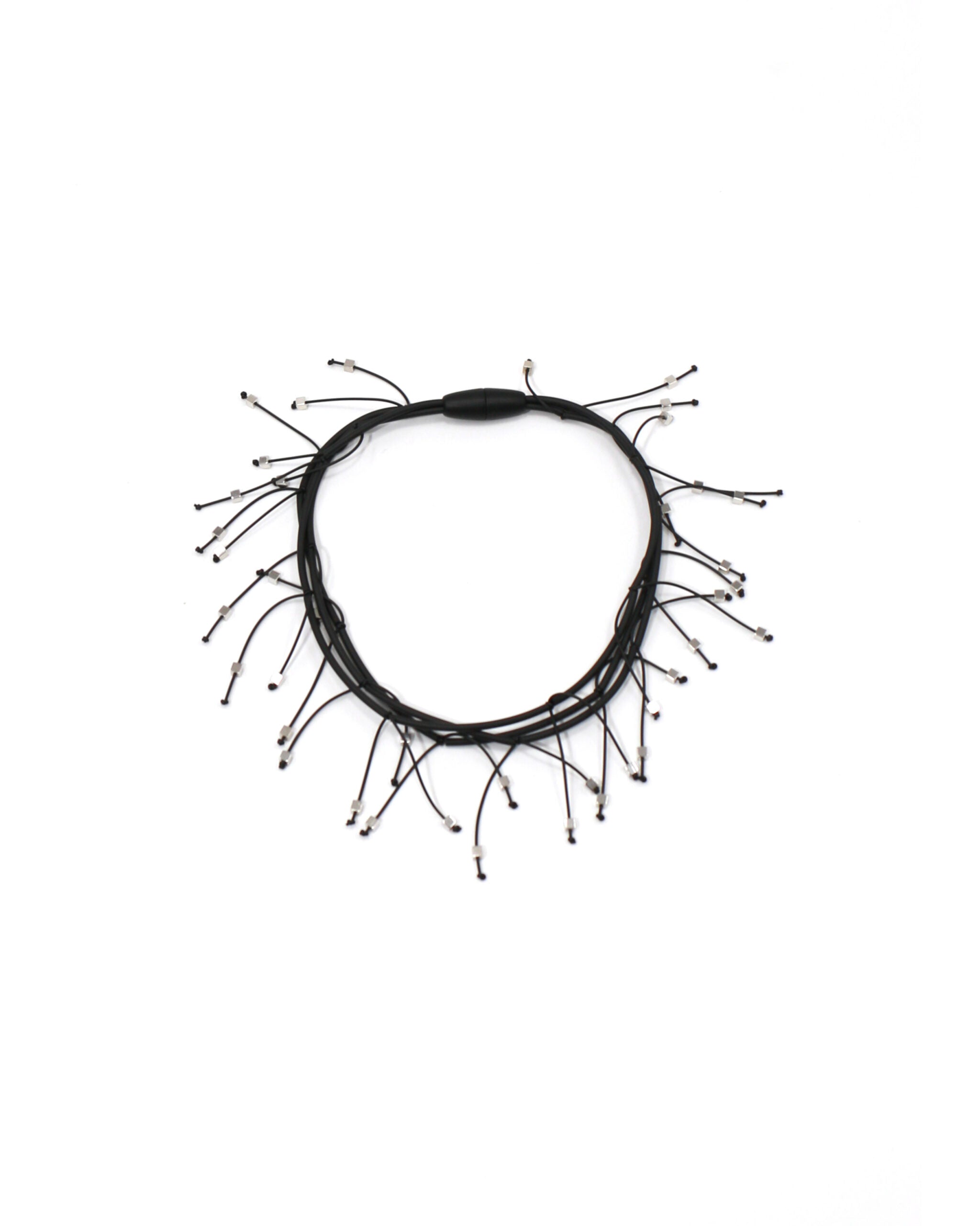 Luce collana corta