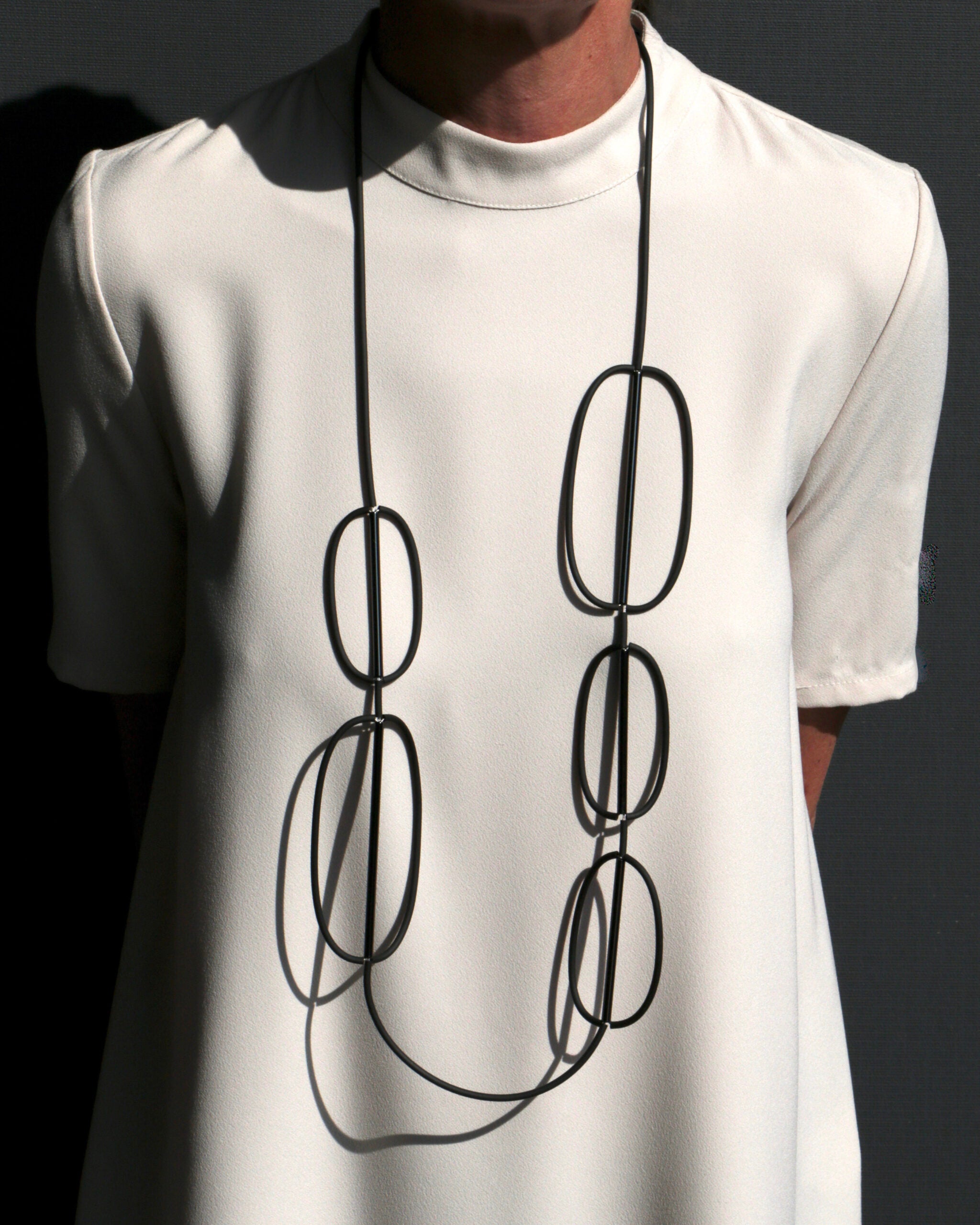 Line collana