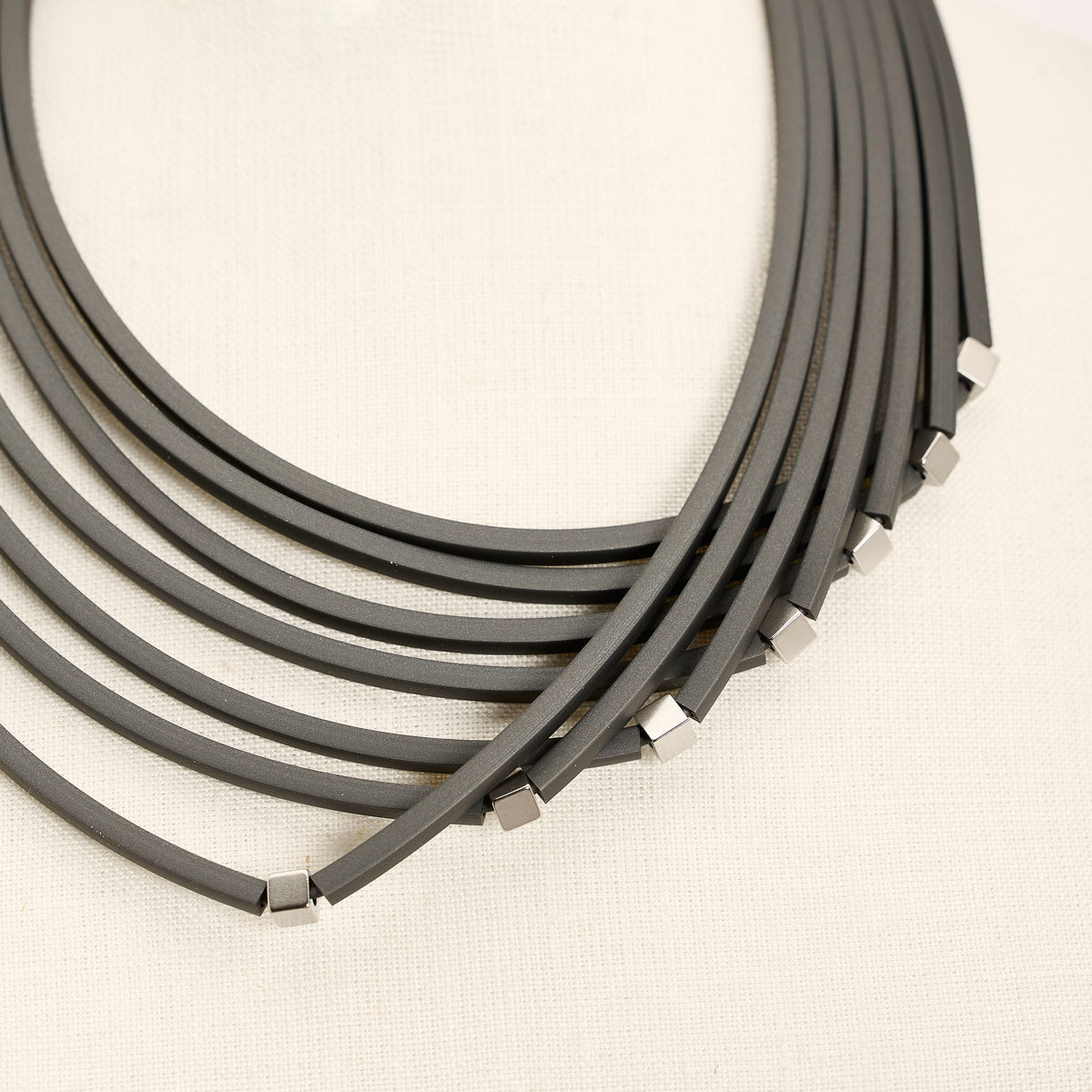 Afrika+ Necklace, titanium