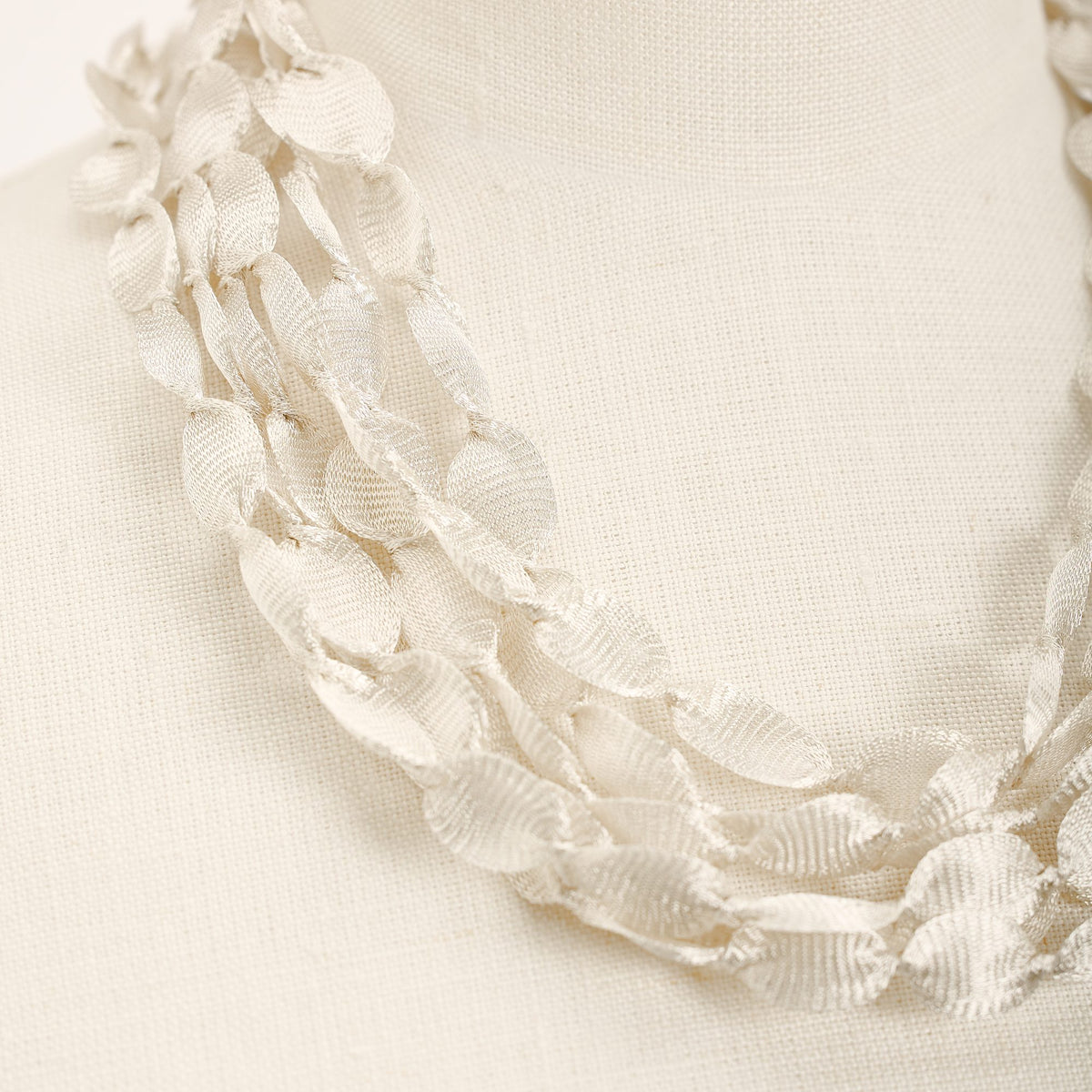 Caurì Long Necklace, white
