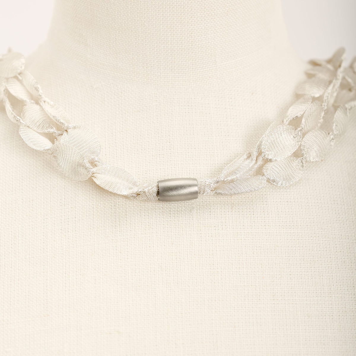 Caurì Long Necklace, white