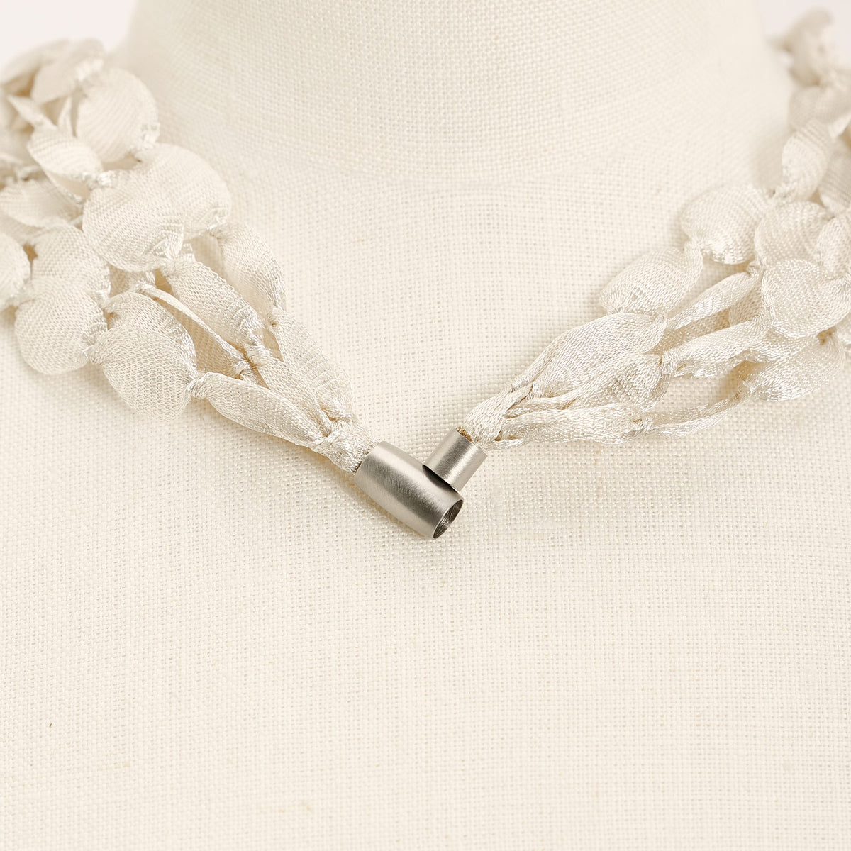 Caurì Short Necklace, white