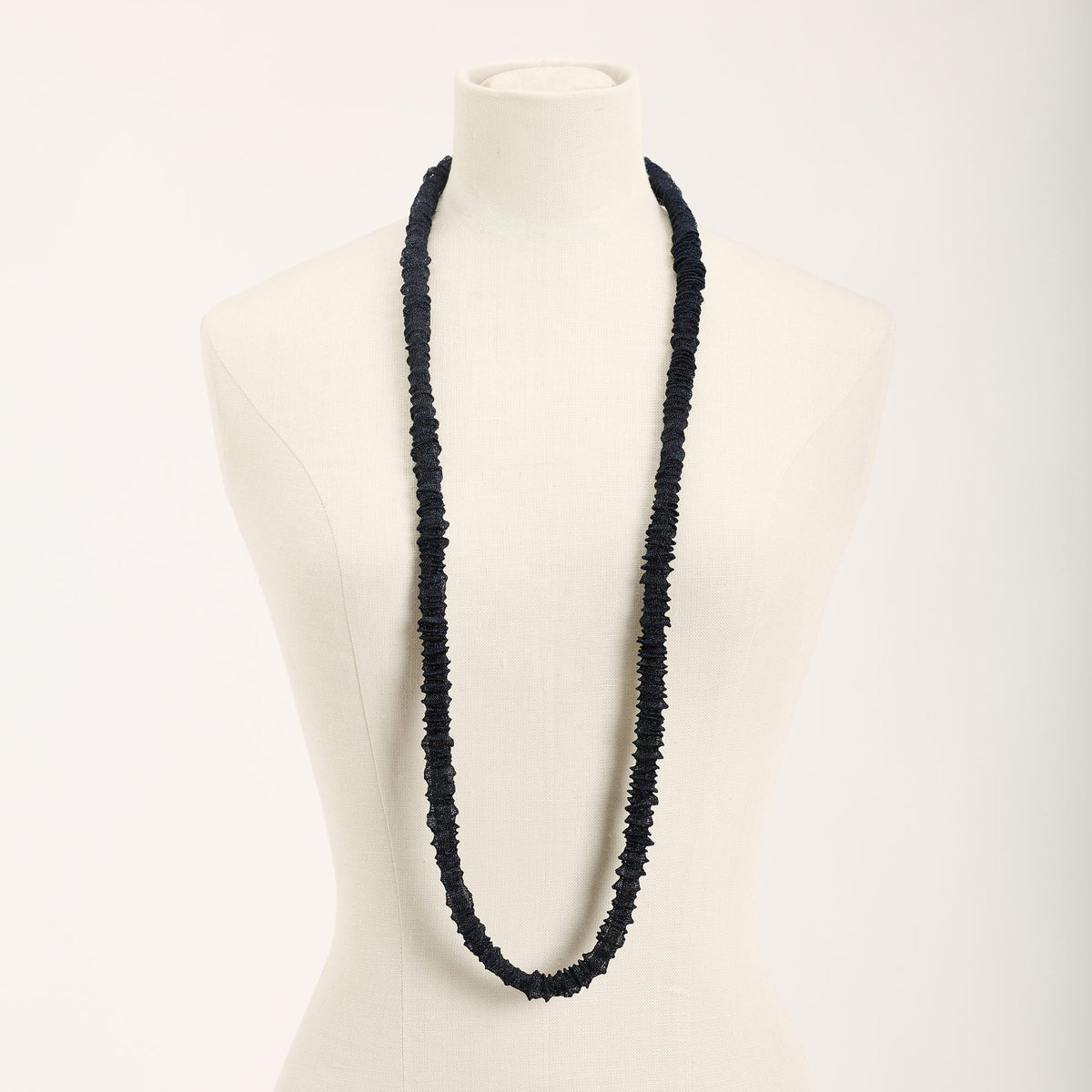 Collana Dafne, blu notte