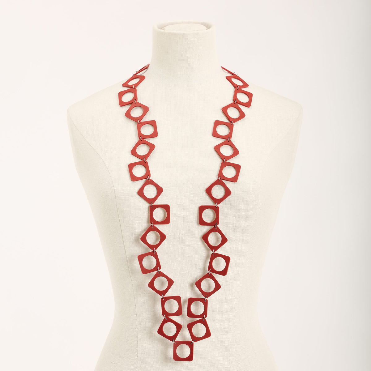 Collana Dama, rosso pastello