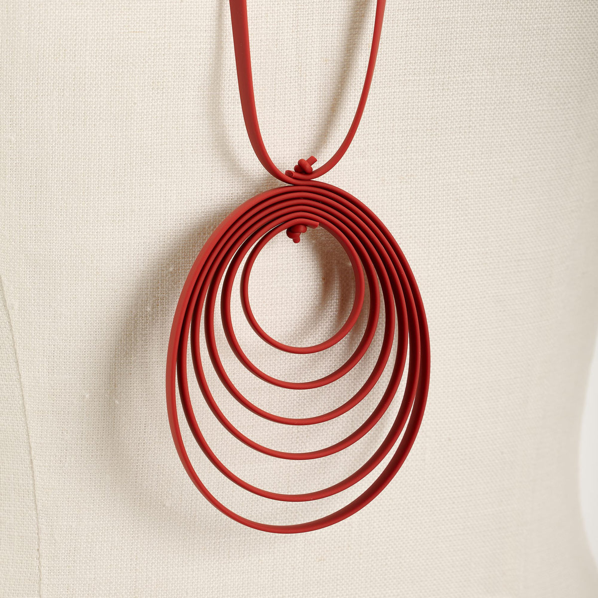 Collana Disco Music, rosso pastello