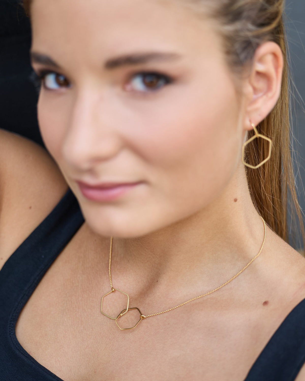 Orecchini Esa 1 Oro in argento 925, indossati