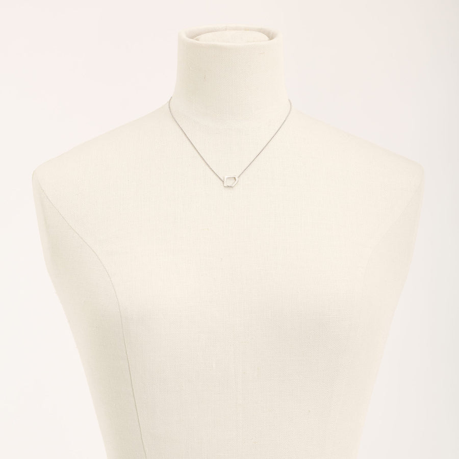 Collana I'mperfect Rodio in argento 925, su fondo chiaro