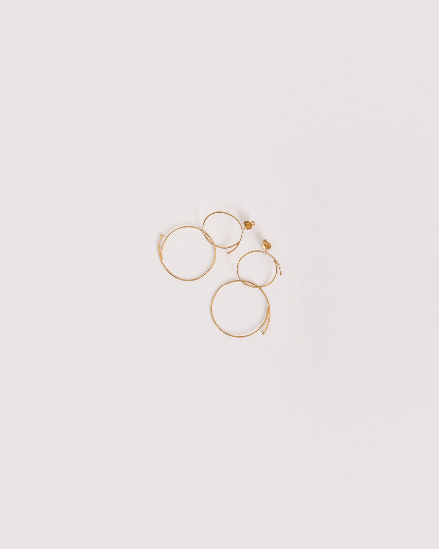 Orecchini Junction Oro in argento 925, su fondo chiaro