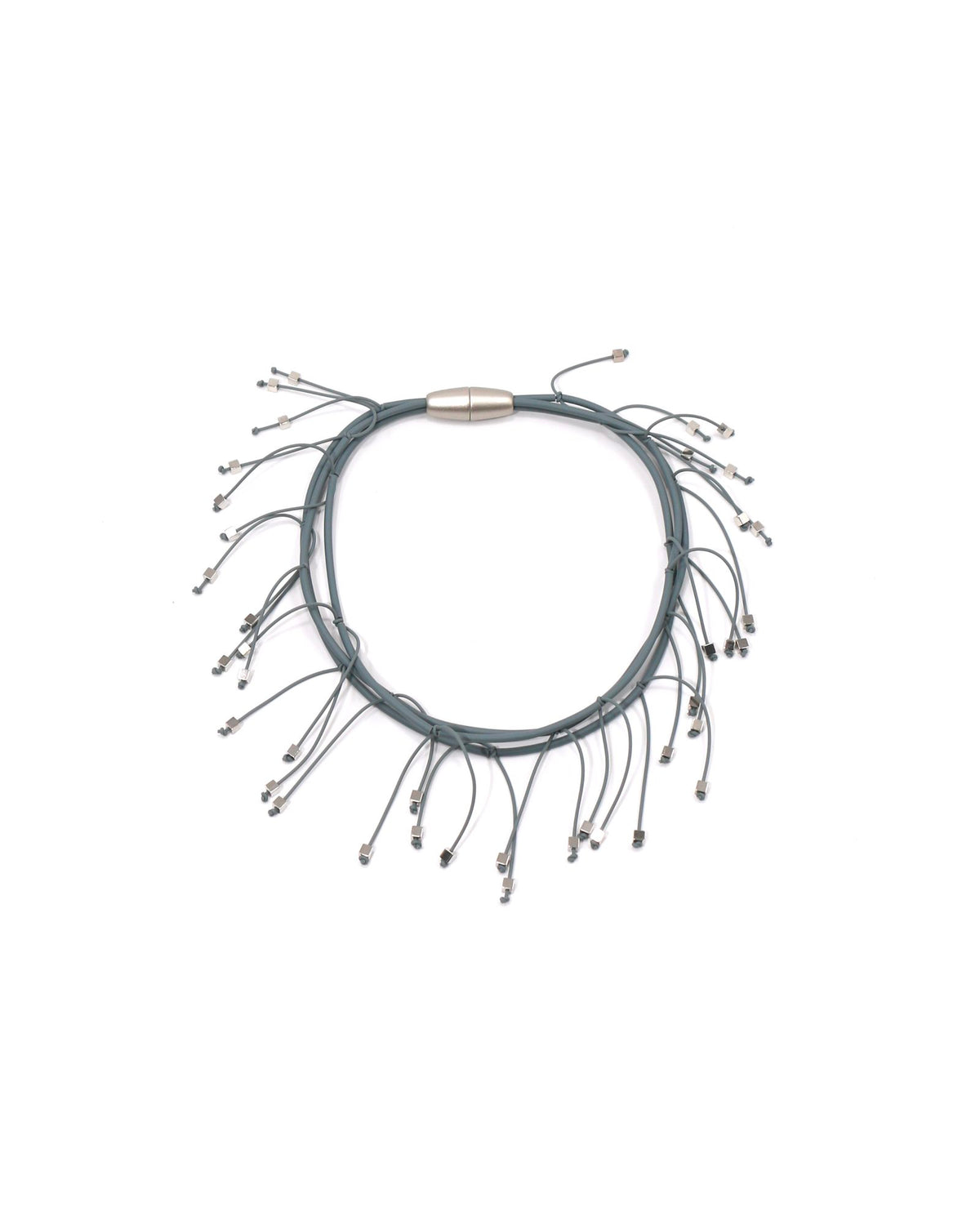 Woman wearing Luce Short Necklace