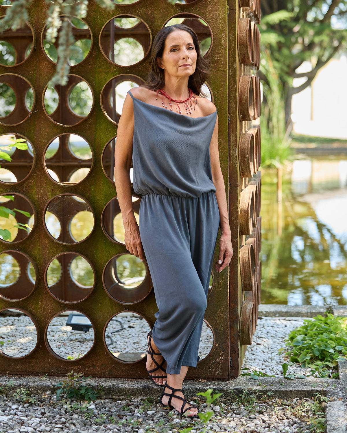 Woman wearing Luce Short Necklace